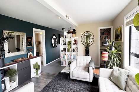 Photo of property in 131 Chelsea View Drive, Chatswood, Auckland, 0626