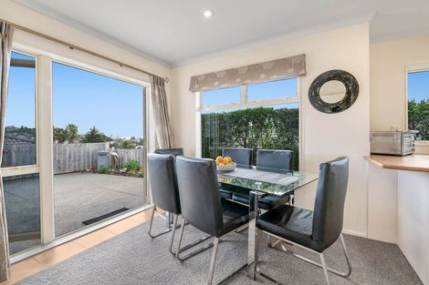 Photo of property in 16 Elan Place, Stanmore Bay, Whangaparaoa, 0932