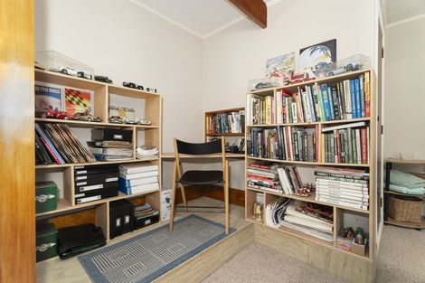 Photo of property in 18 Omar Street, Khandallah, Wellington, 6035