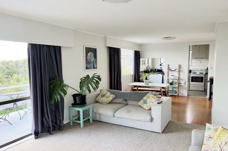Photo of property in 32 Wisteria Grove, Maungaraki, Lower Hutt, 5010
