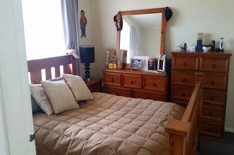 Photo of property in 90-92 Strand Crescent, Naenae, Lower Hutt, 5011