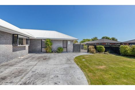 Photo of property in 16 Vanderbilt Place, Halswell, Christchurch, 8025