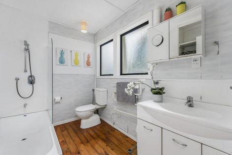 Photo of property in 255 Papamoa Beach Road, Papamoa Beach, Papamoa, 3118