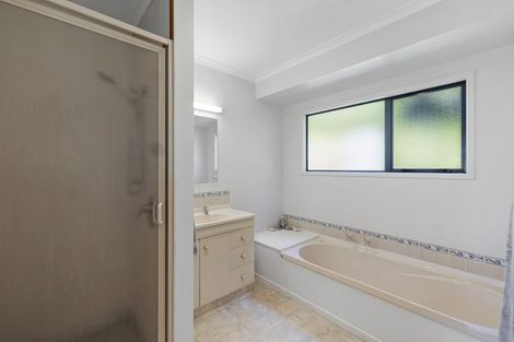 Photo of property in 3 Maple Crescent, Whalers Gate, New Plymouth, 4310