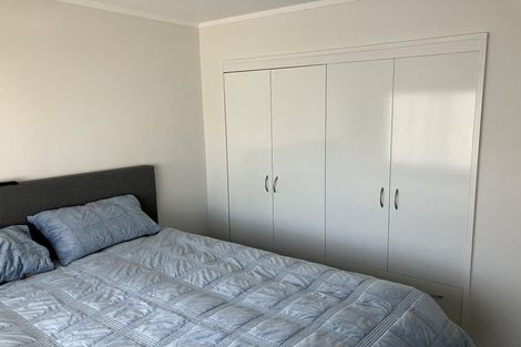 Photo of property in The Haven, 15/120 Beach Haven Road, Beach Haven, Auckland, 0626