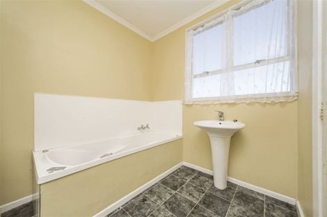 Photo of property in 34 Stafford Street, Patea, 4520