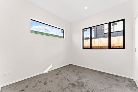 Photo of property in 19b Red Beach Road, Red Beach, 0932