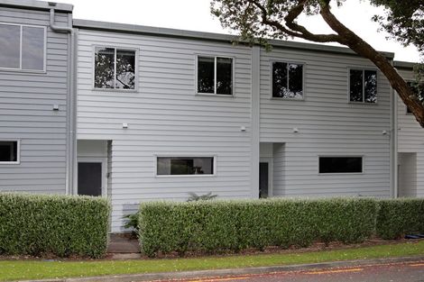 Photo of property in The Strand, 5/16 Ronald Street, Strandon, New Plymouth, 4312