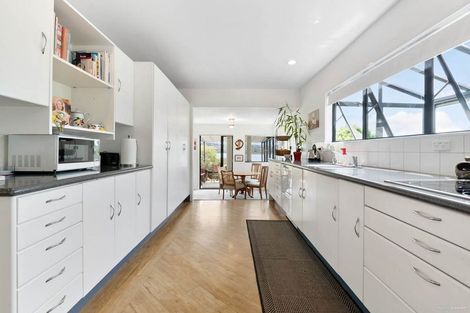 Photo of property in 29 Maori Hut Road, Red Beach, 0932