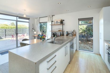 Photo of property in 43 Sackville Street, Martinborough, 5711