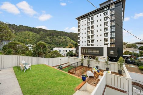 Photo of property in 25 Hawkestone Street, Thorndon, Wellington, 6011