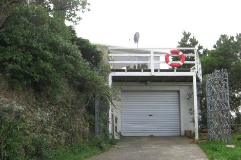 Photo of property in 14 Kitchener Terrace, Johnsonville, Wellington, 6037