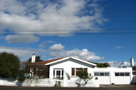 Photo of property in 22 Maratahu Street, Westown, New Plymouth, 4310