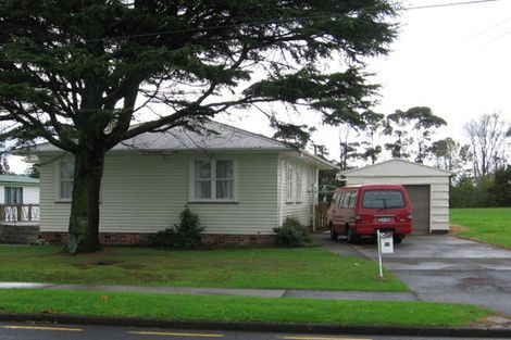 Photo of property in 29 Tiraumea Drive, Pakuranga, Auckland, 2010