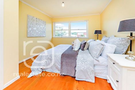 Photo of property in 42 Gordon Avenue, Milford, Auckland, 0620
