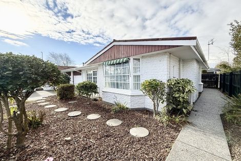 Photo of property in 152 Straven Road, Fendalton, Christchurch, 8014
