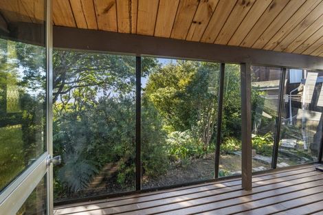 Photo of property in 14 Fairfax Terrace, Frankleigh Park, New Plymouth, 4310