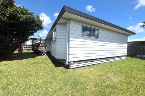 Photo of property in 1/10 Miriam Corban Heights, Henderson, Auckland, 0612
