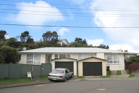 Photo of property in 39 Bancroft Terrace, Newlands, Wellington, 6037