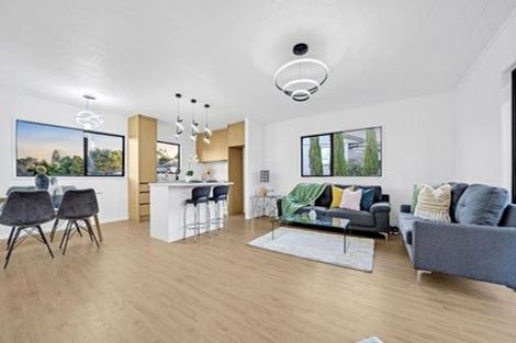 Photo of property in 87 West Harbour Drive, West Harbour, Auckland, 0618