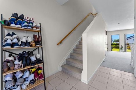 Photo of property in 4/3 Hulme Place, Henderson, Auckland, 0612