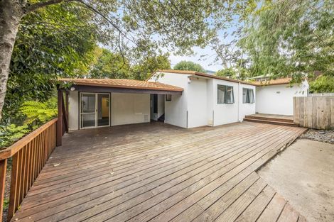 Photo of property in 2/21 Contessa Drive, Glenfield, Auckland, 0629