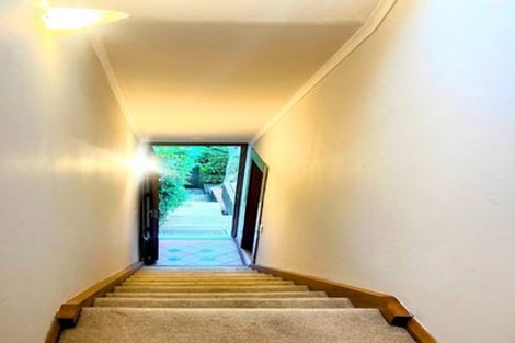 Photo of property in 2 Springfield Terrace, Kelburn, Wellington, 6012