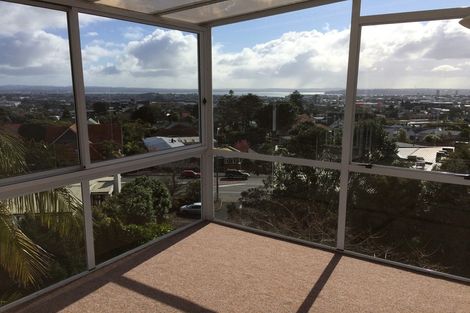 Photo of property in 3 Hillside Crescent North, Leigh, Auckland, 0985