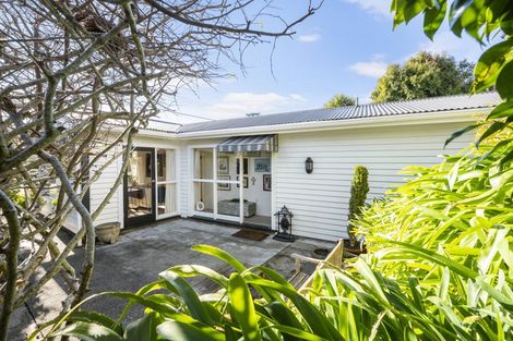 Photo of property in 2/37 Braithwaite Street, Karori, Wellington, 6012