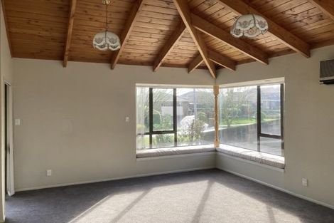 Photo of property in 1 Crowden Place, Harrowfield, Hamilton, 3210