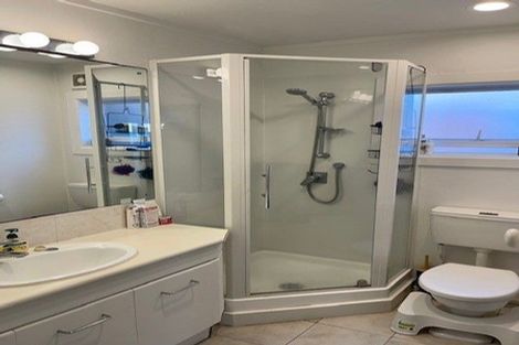 Photo of property in 2/241 Hurstmere Road, Takapuna, Auckland, 0622