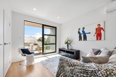 Photo of property in 6/26 Buscomb Avenue, Henderson, Auckland, 0610