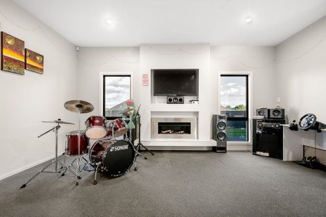 Photo of property in 11 Petersburg Drive, Flagstaff, Hamilton, 3210