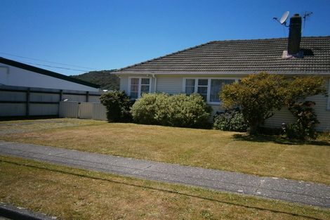 Photo of property in 12 Hunter Street, Taita, Lower Hutt, 5011