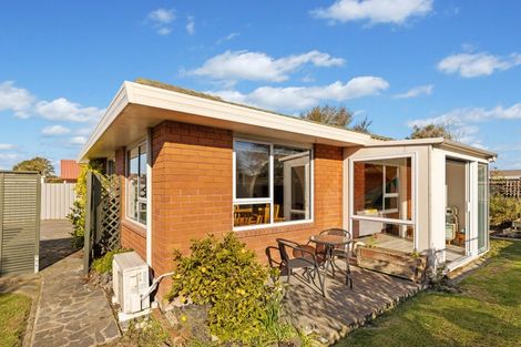 Photo of property in 2/61 Bentley Street, Russley, Christchurch, 8042