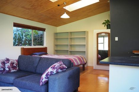 Photo of property in 119 Houghton Bay Road, Houghton Bay, Wellington, 6023