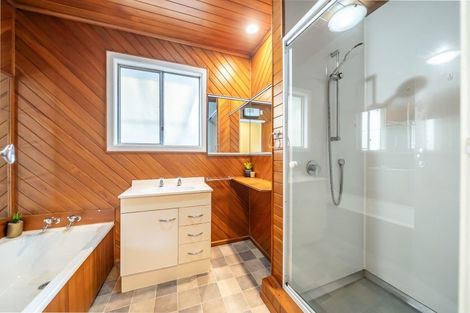 Photo of property in 25 Molloys Road, Te Marua, Upper Hutt, 5018