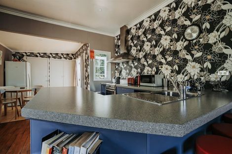 Photo of property in 14 Moana Street, Kaka Point, 9271