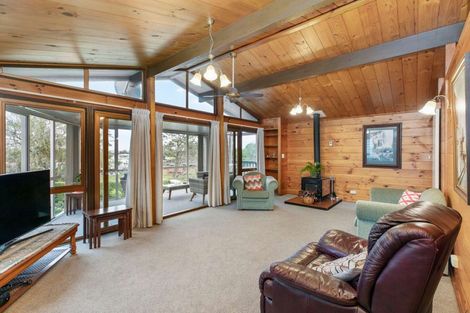 Photo of property in 1 James Bright Lane, Waiuku, 2123