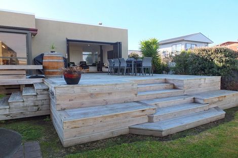 Photo of property in 50 Shortt Street, Foxton Beach, Foxton, 4815