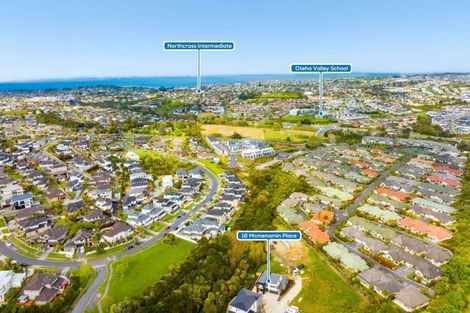 Photo of property in 16 Mcmenamin Place, Fairview Heights, Auckland, 0632