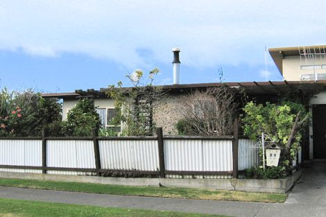 Photo of property in 19-23 Skerrett Crescent, Tamatea, Napier, 4112
