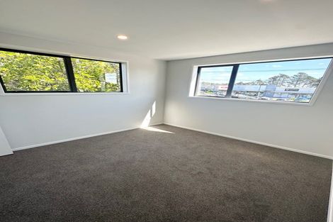 Photo of property in 365 Don Buck Road, Massey, Auckland, 0614