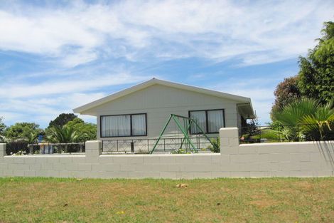 Photo of property in 12 Millen Place, Clarks Beach, 2122