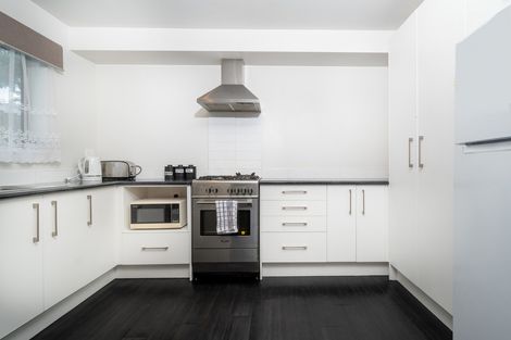 Photo of property in 55 Seymour Road, Sunnyvale, Auckland, 0612