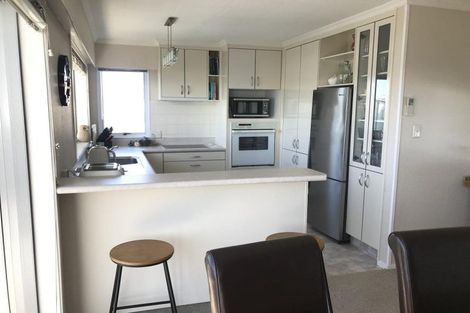 Photo of property in 2/6 Hobson Street, New Plymouth, 4312