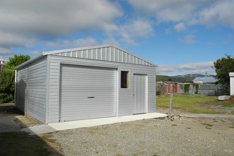 Photo of property in 22 Edward Street, Waimate, 7924
