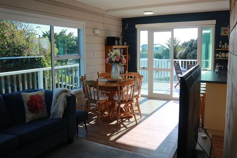 Photo of property in 102 Blue Pacific Parade, Riversdale Beach, Masterton, 5872