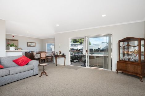 Photo of property in 4/23 Third Avenue, Tauranga, 3110