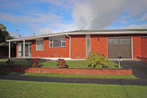 Photo of property in 17 Te Punga Place, Awapuni, Palmerston North, 4412